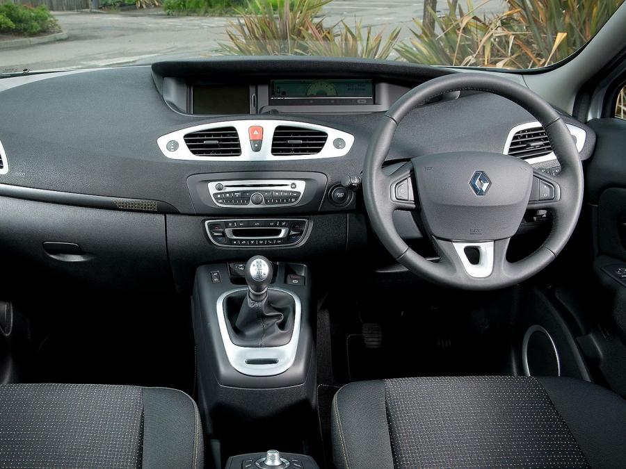 Торпедо Renault Scenic 2009 года  (UK) (фото 4 из 37)
